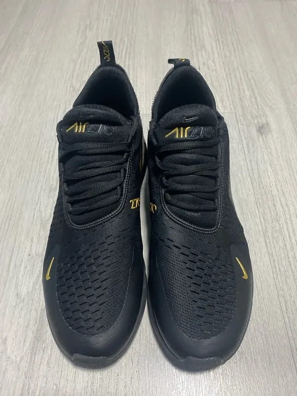 Zapatillas Nike Air Max 270 Negras y Doradas