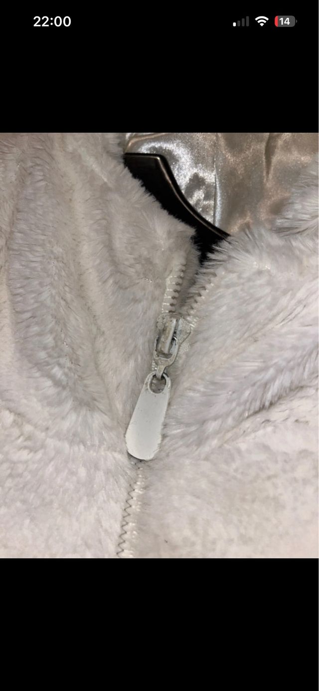 Pelliccia bianca con cappuccio bambina