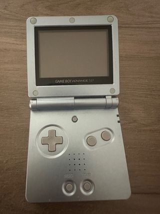 Nintendo Game Boy Advance SP Plata