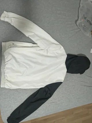 Chaqueta Lacoste Negra y Blanca