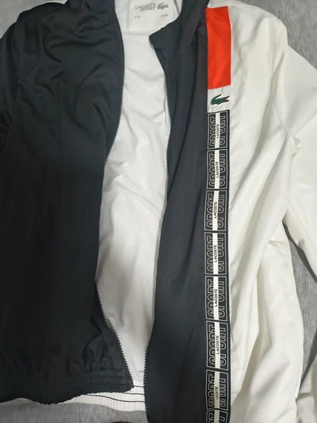 Chaqueta Lacoste Negra y Blanca