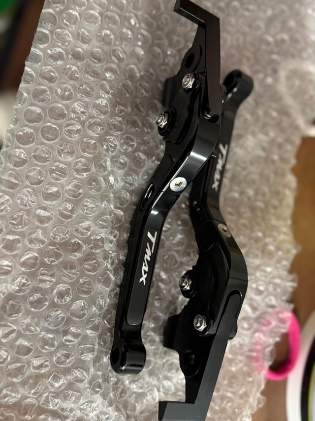 Manetas TMAX 560 Negras