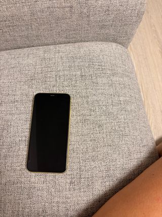 iPhone 11 64GB Giallo