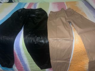 Pantalones de cuero negro y beige