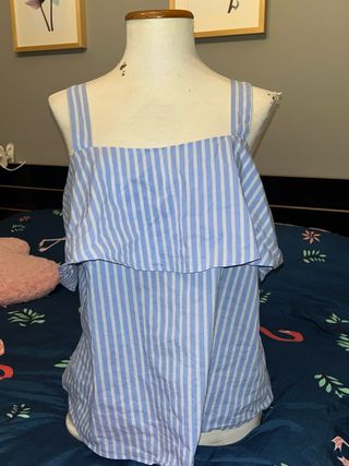 Blusa de rayas azul y blanco