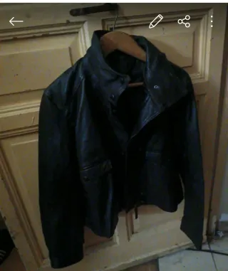 Chaqueta de cuero marrón