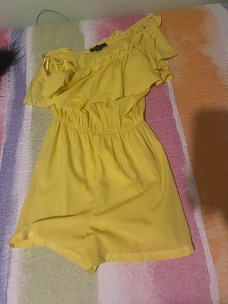 Mono de verano amarillo