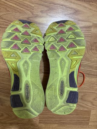 Zapatillas Saucony Talla 42  Naranja/Amarillo/Rosa
