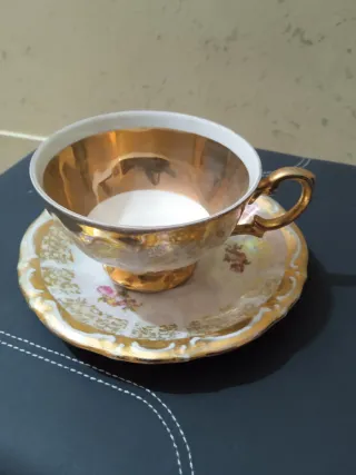 Tazza da thè antica con piattino