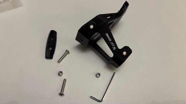 Adaptador Portabotellas Sillín Bici Negro