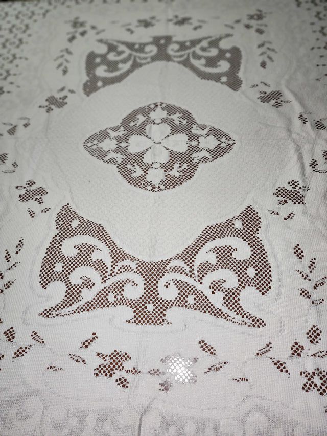 Mantel decorativo de tela blanco