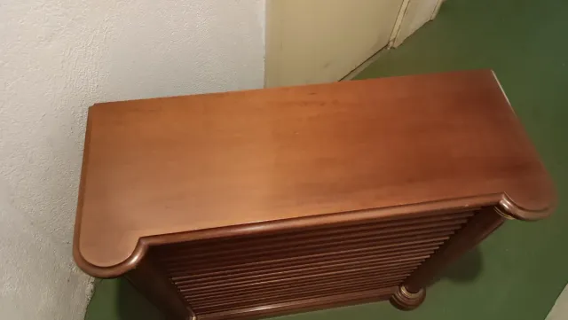 Cubreradiador de madera