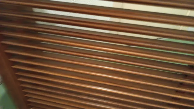 Cubreradiador de madera