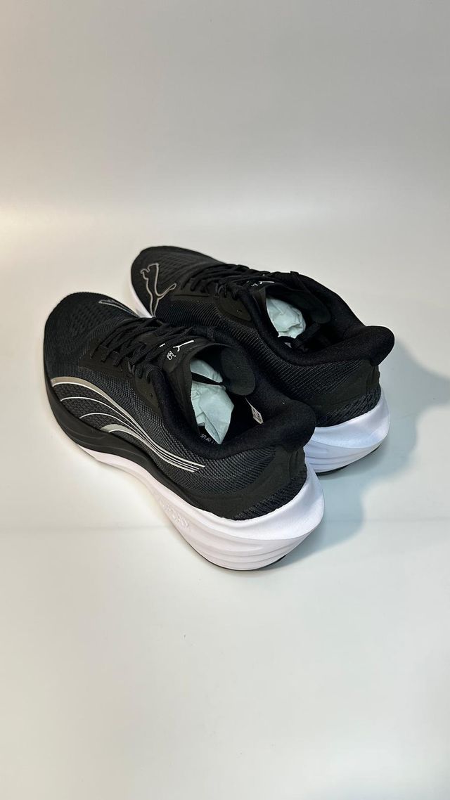 Puma Darter Pro Black/White - Size 42