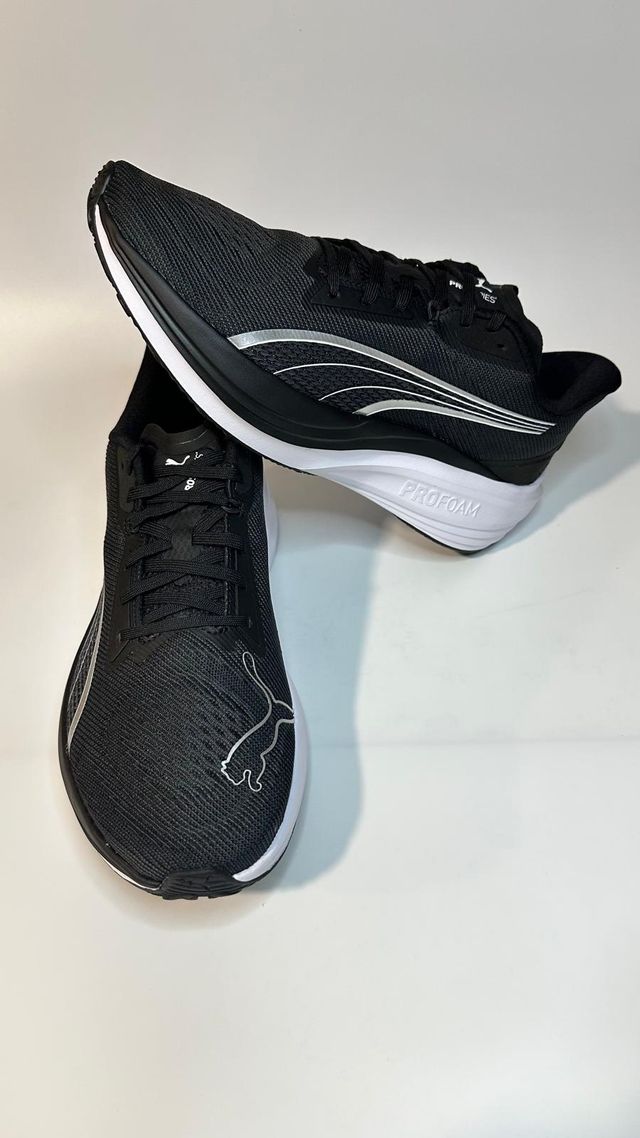 Puma Darter Pro Black/White - Size 42