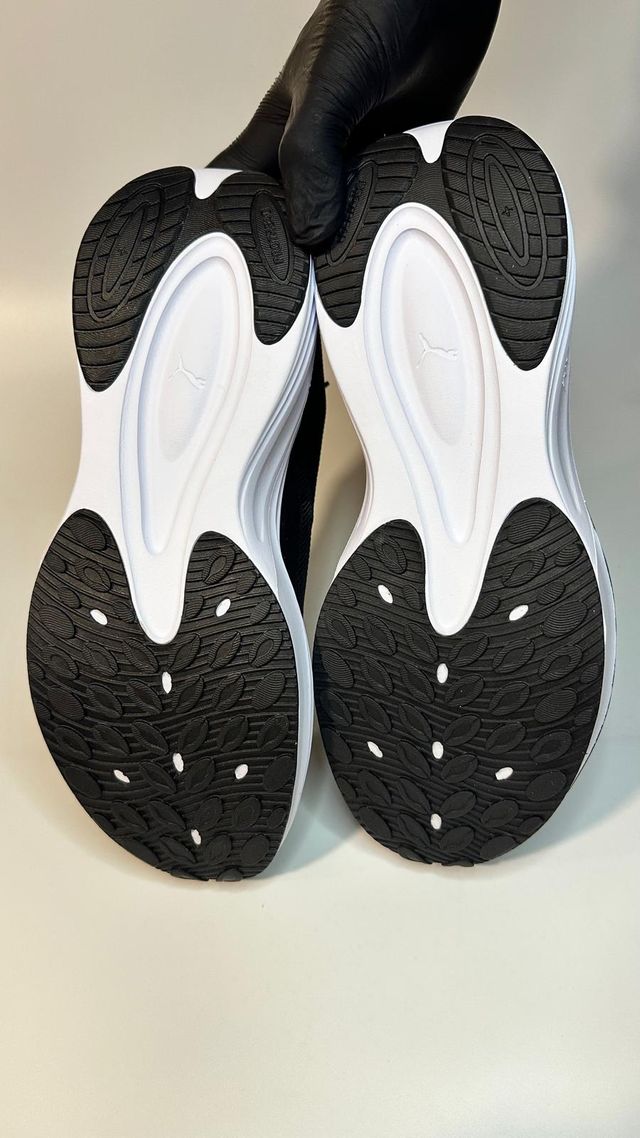 Puma Darter Pro Black/White - Size 42