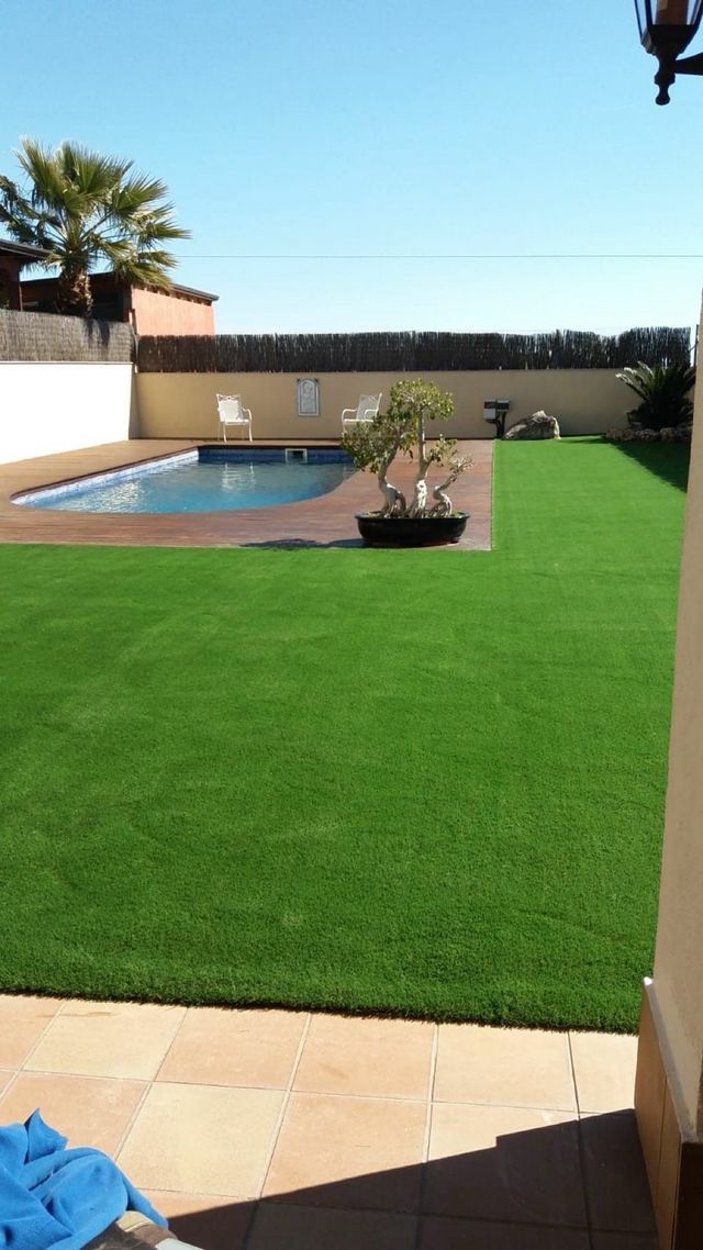 Césped artificial reciclado y nuevo