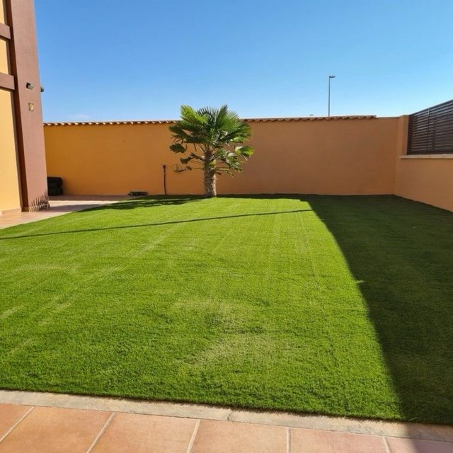 Césped artificial reciclado y nuevo