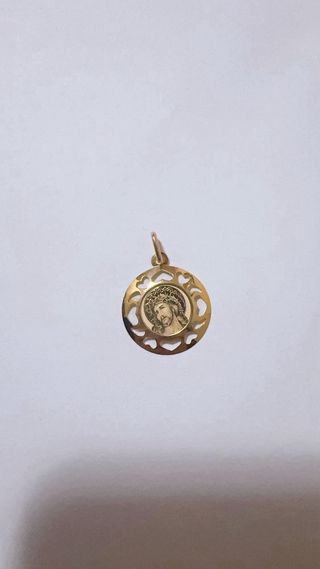 Ciondolo volto di Gesù in Oro giallo 18kt 750