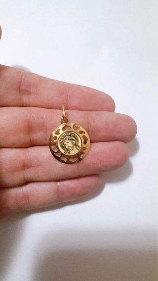 Ciondolo volto di Gesù in Oro giallo 18kt 750