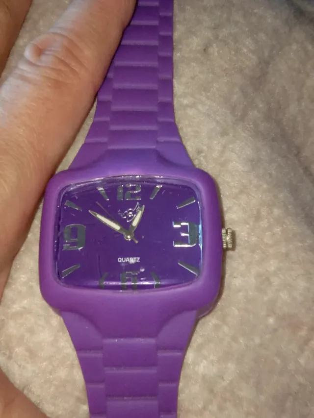 Reloj Morado