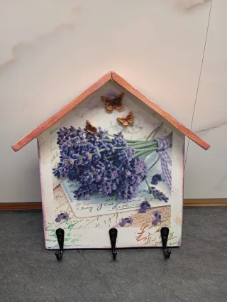 Casita colgador madera hecho a mano