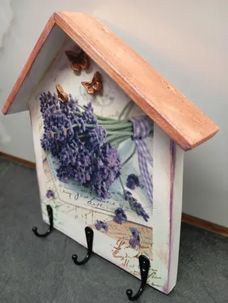 Casita colgador madera hecho a mano