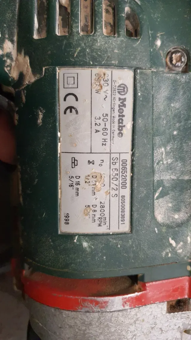 Trapano a percussione Metabo 650W a 2 velocità.