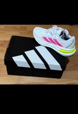 Zapatillas Adidas Blancas y Rosas