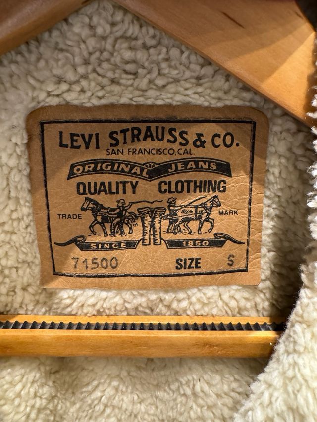 Chaqueta Levi's Pana Beige con Borrego