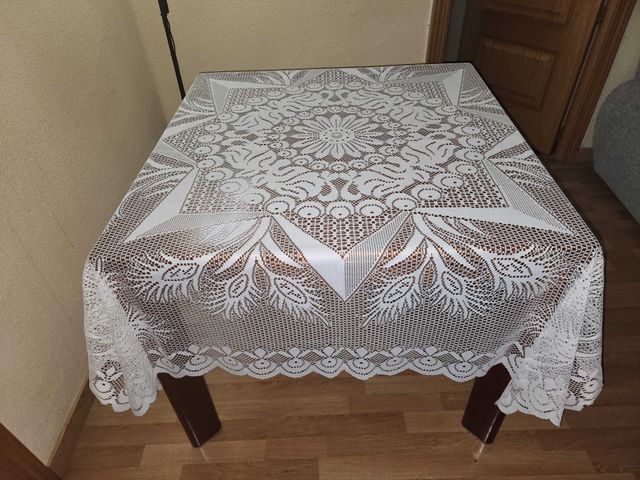 Mantel decorativo de tela blanco