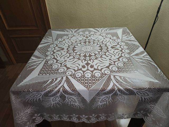 Mantel decorativo de tela blanco