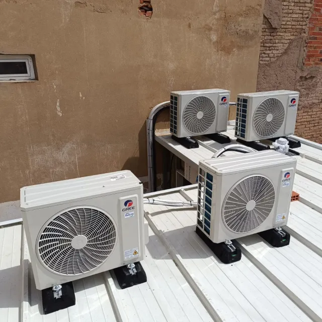 Se busca frigorista y ayudantes