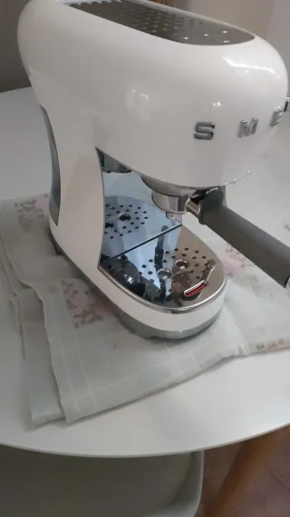 Macchina Caffè Smeg Bianca