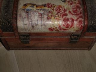 Pequeño baúl joyero y joyero pequeño de cristal