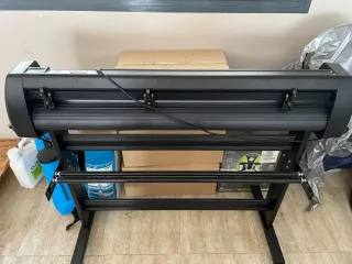 Nuovo plotter da taglio professionale 110 inutilizzato