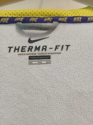 Vendo Felpa Nike Therma-Fit con Cappuccio