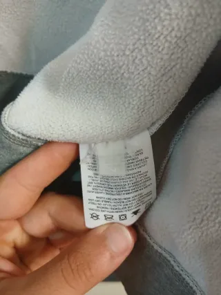 Vendo Felpa Nike Therma-Fit con Cappuccio