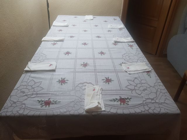 Mantel y 8 servilletas