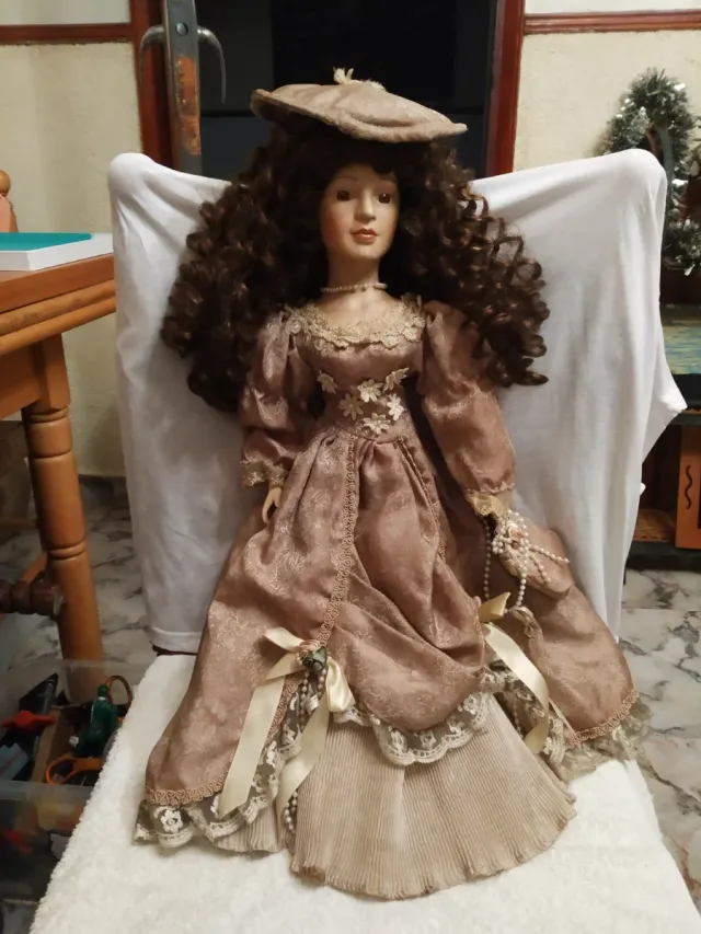 Muñeca de Porcelana Vestido Vintage