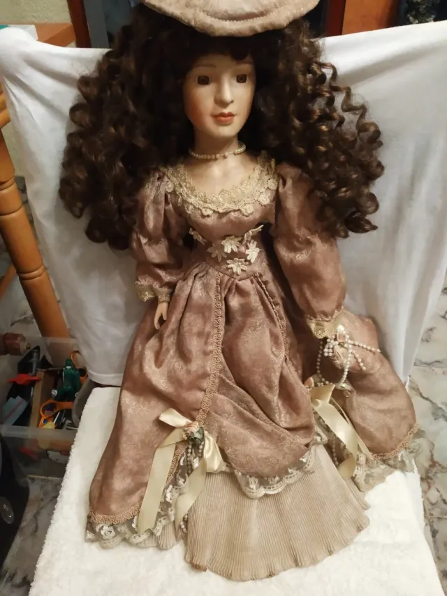 Muñeca de Porcelana Vestido Vintage