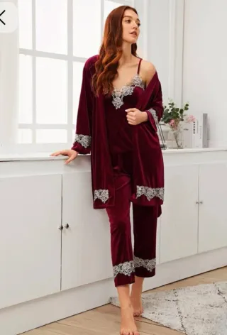 Pijama y Bata Terciopelo 3 Piezas