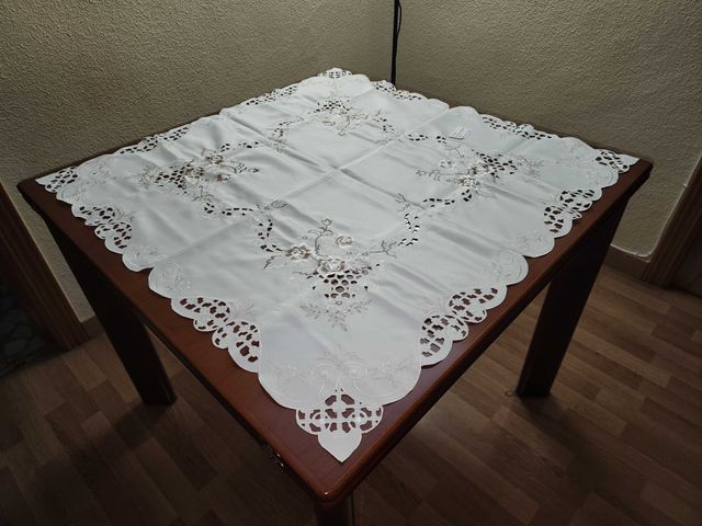 Mantel decorativo + 9 servilletas