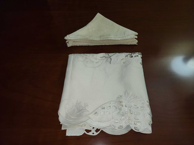 Mantel decorativo + 9 servilletas