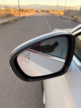 Peugeot 508 2.0 hdi con Cambio de nombre