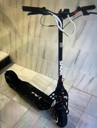 Patín Eléctrico SPARK Negro