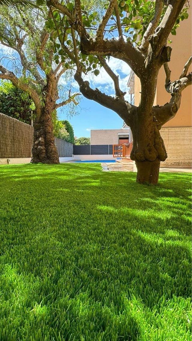 Césped artificial reciclado y nuevo