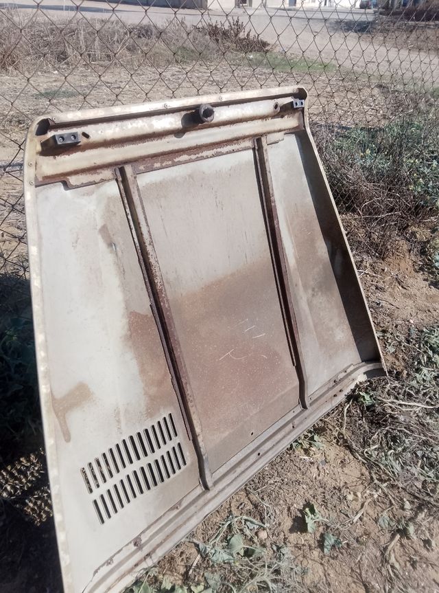 Capó land Rover Santana