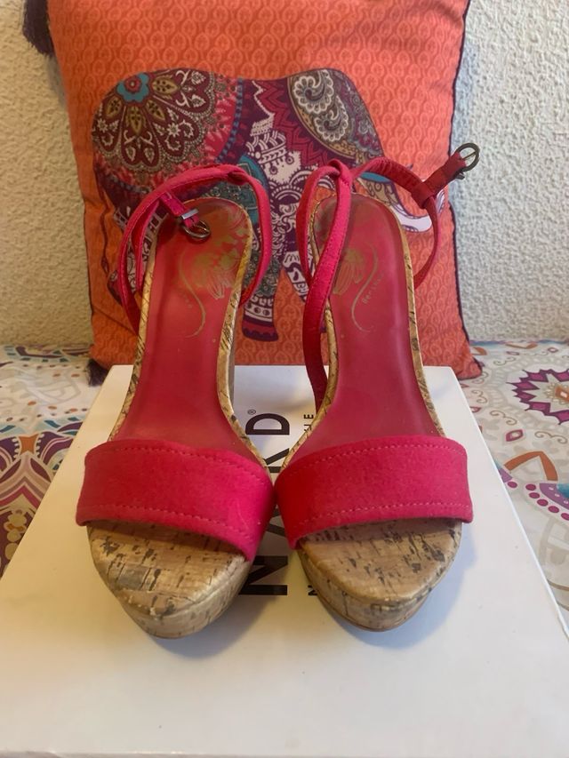 Zapatos de tacón madera y rosa talla 38