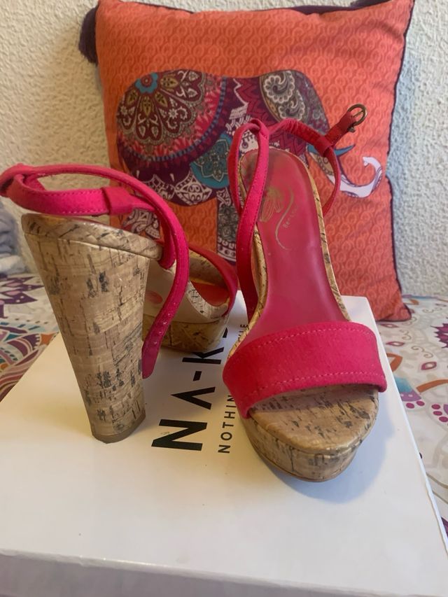 Zapatos de tacón madera y rosa talla 38